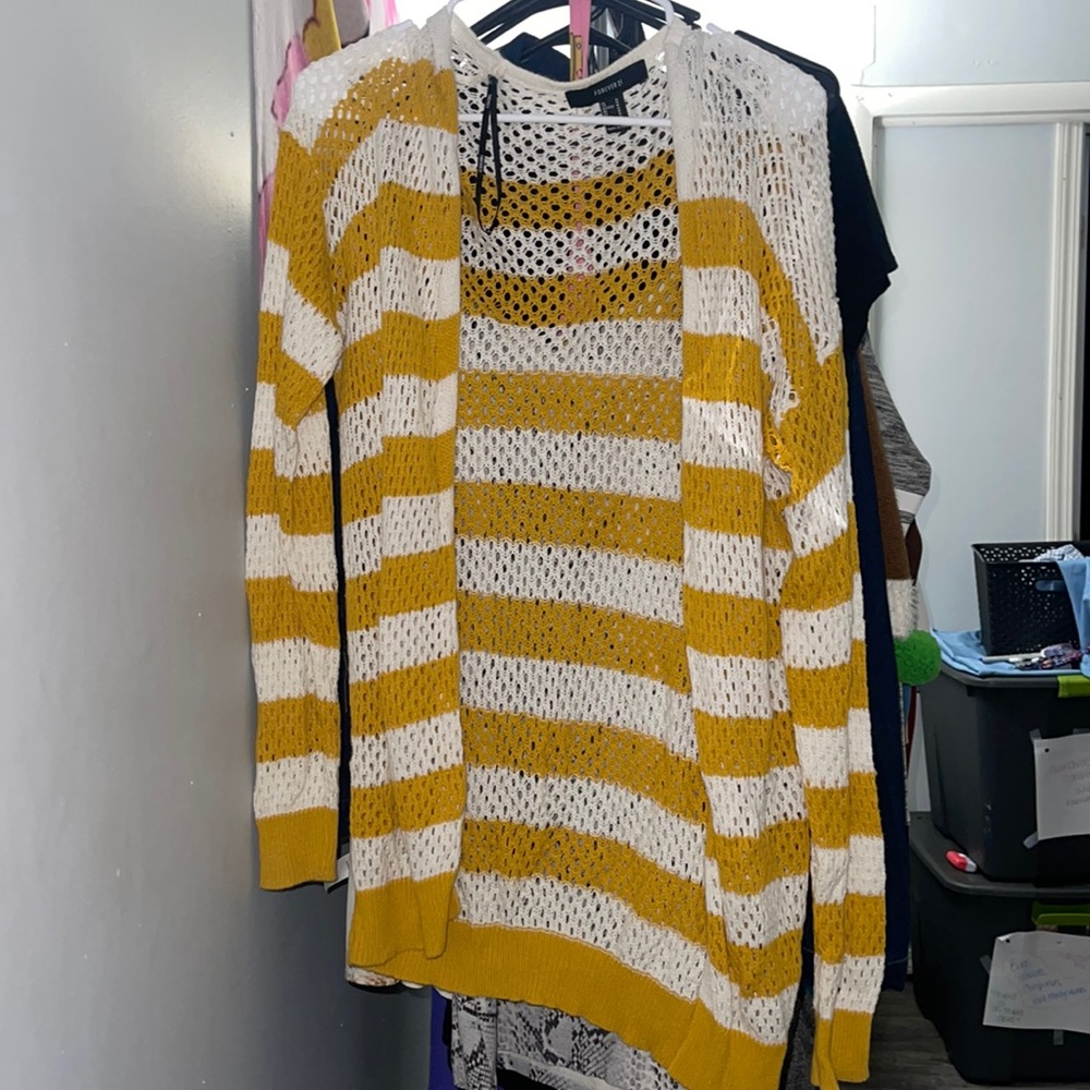 Cardigan yellow !
